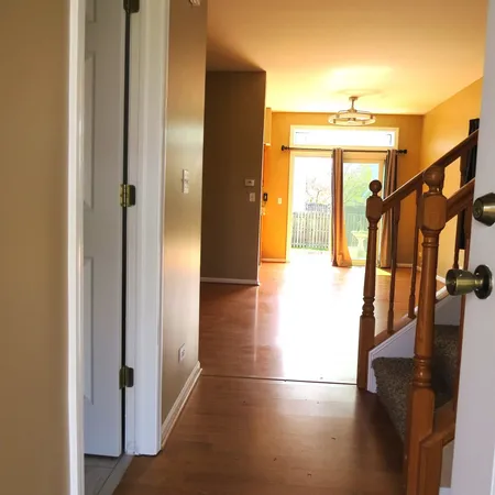 $2,500 | 2530 Warm Springs Lane, Naperville, IL 60564