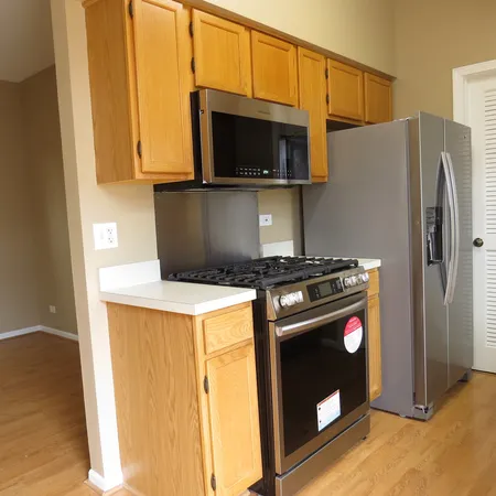 $2,500 | 2530 Warm Springs Lane, Naperville, IL 60564