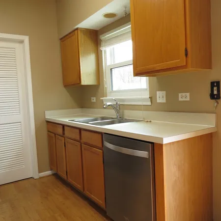 $2,500 | 2530 Warm Springs Lane, Naperville, IL 60564