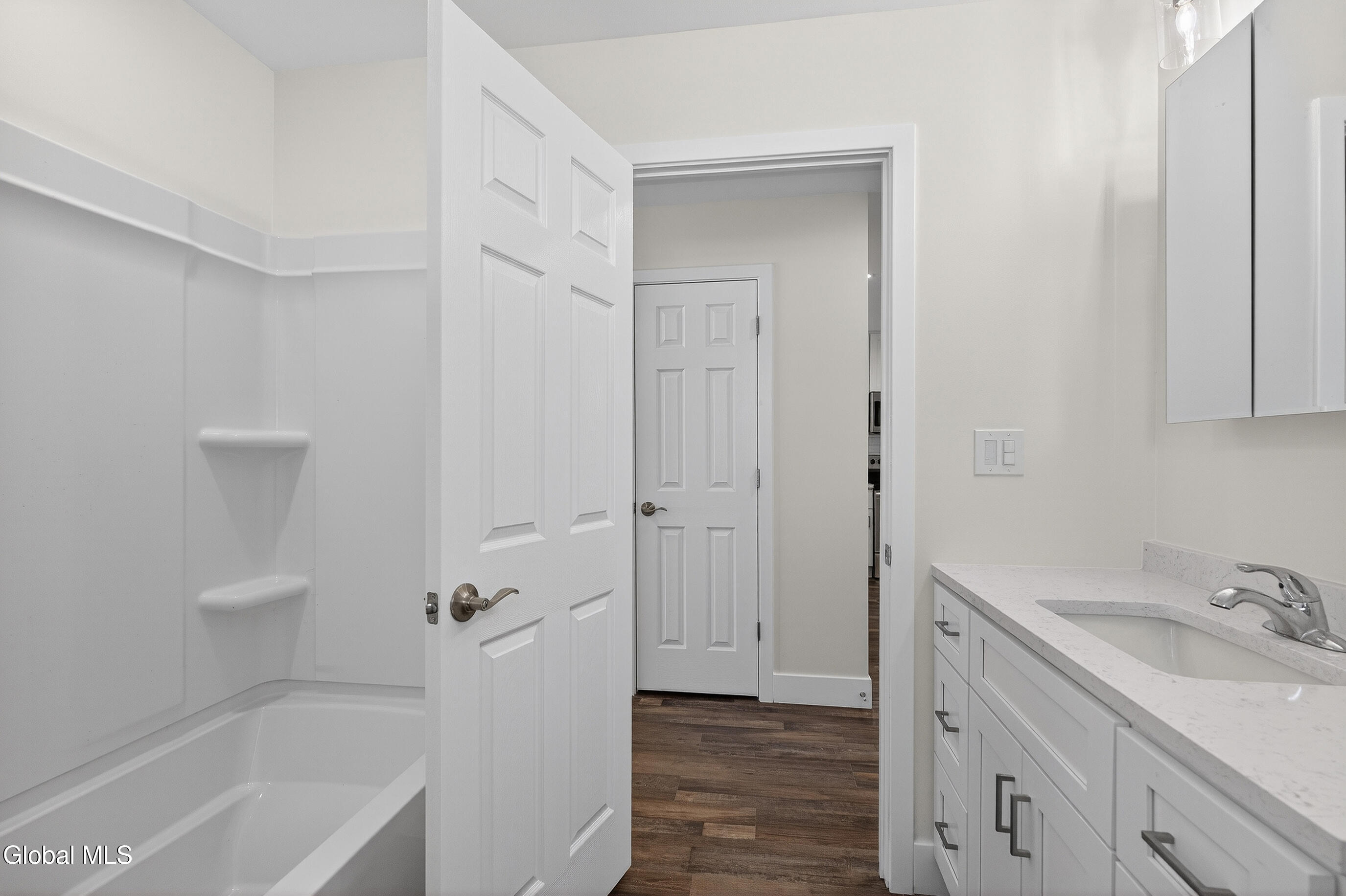 6 Arrow Street, Unit 3 Colonie, NY 12304 - Photo 20 of 32 020-6-Arrow-St-Schenectady-NY-12304_Unit