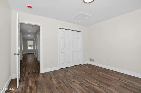 $2,000 | 6 Arrow Street, Unit 3, Colonie, NY 12304