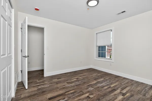 $2,000 | 6 Arrow Street, Unit 3, Colonie, NY 12304