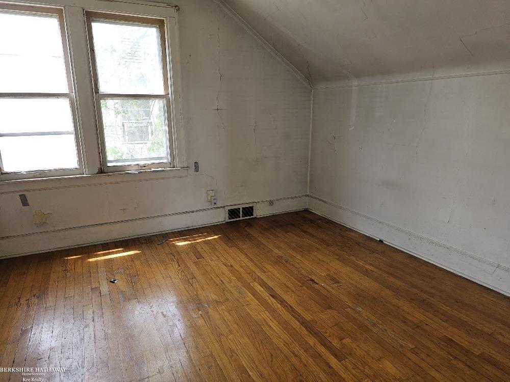 9875 Nottingham Road Detroit, MI 48224 - Photo 8 of 8 50176873-41b0a9dd-974d-446a-8ec7-e220171be816.JPG