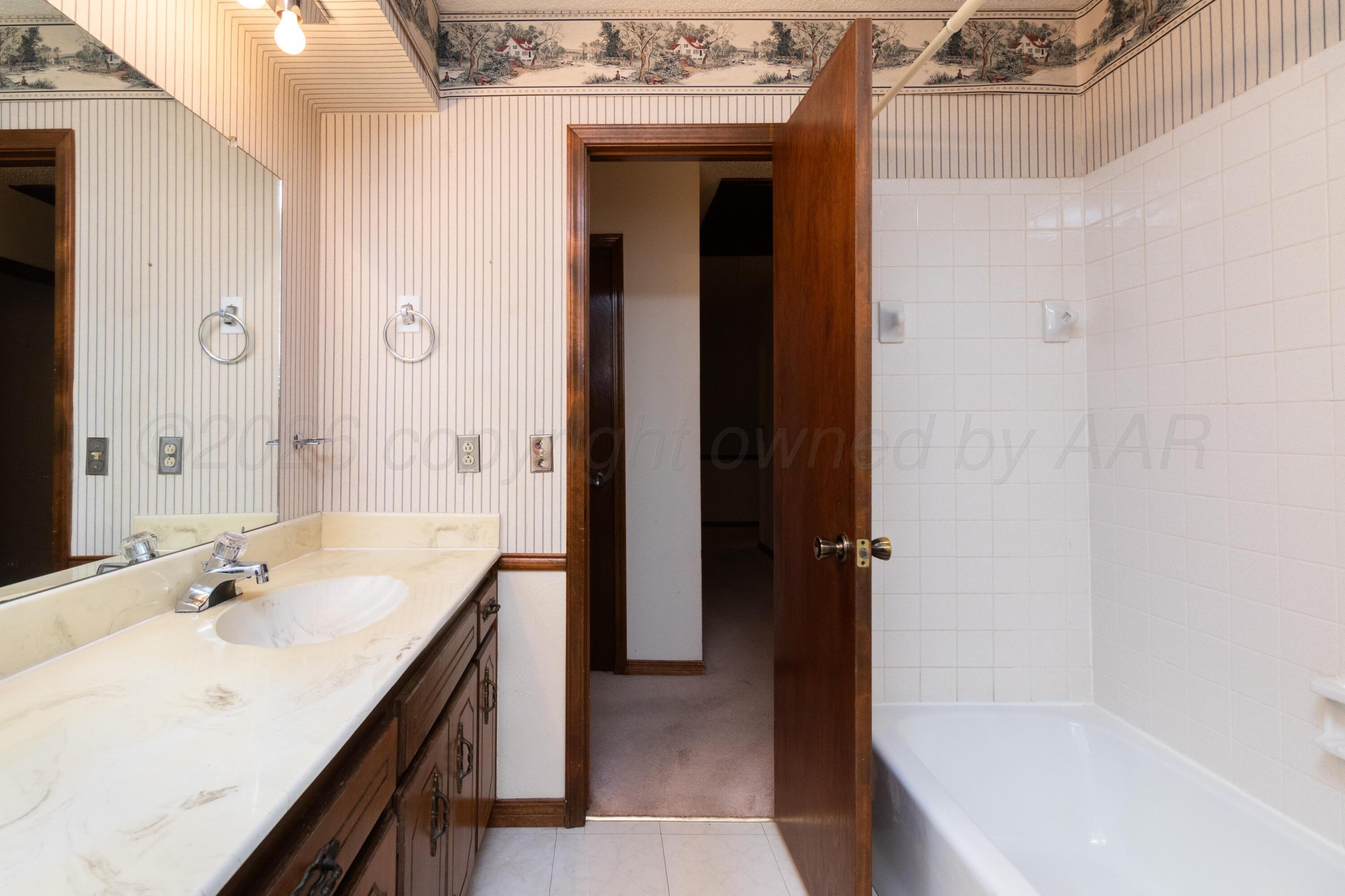 4920 South Georgia Street Amarillo, TX 79110 - Photo 17 of 34 IMG_0582