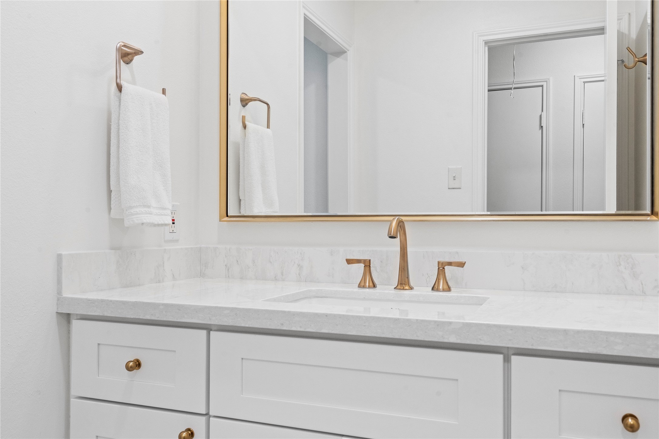 727 Bunker Hill Road, Unit 15 Houston, TX 77024 - Photo 37 of 45