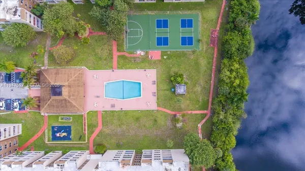$239,900 | 6960 Miami Gardens Drive, Unit 2124, Hialeah, FL 33015
