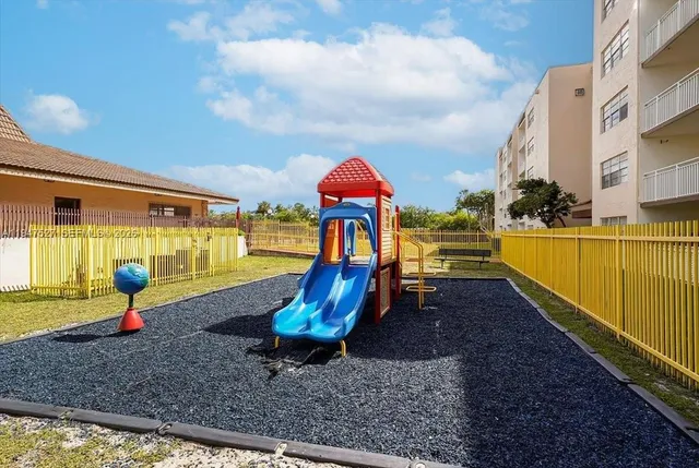 $243,000 | 6960 Miami Gardens Drive, Unit 2124, Hialeah, FL 33015