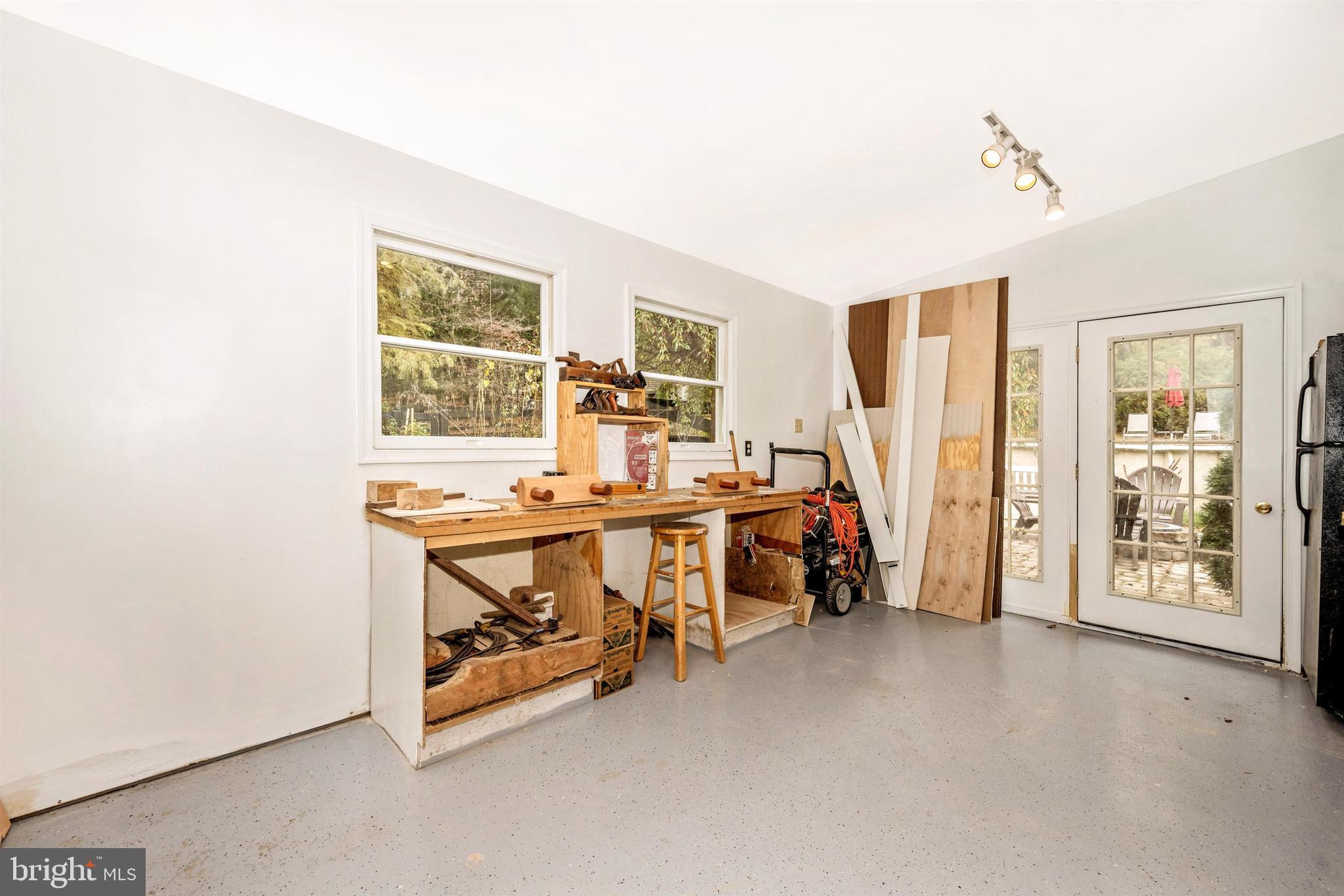 1107 Hoffmaster Road Knoxville, MD 21758 - Photo 46 of 111 Workshop off the oversized two car garage
