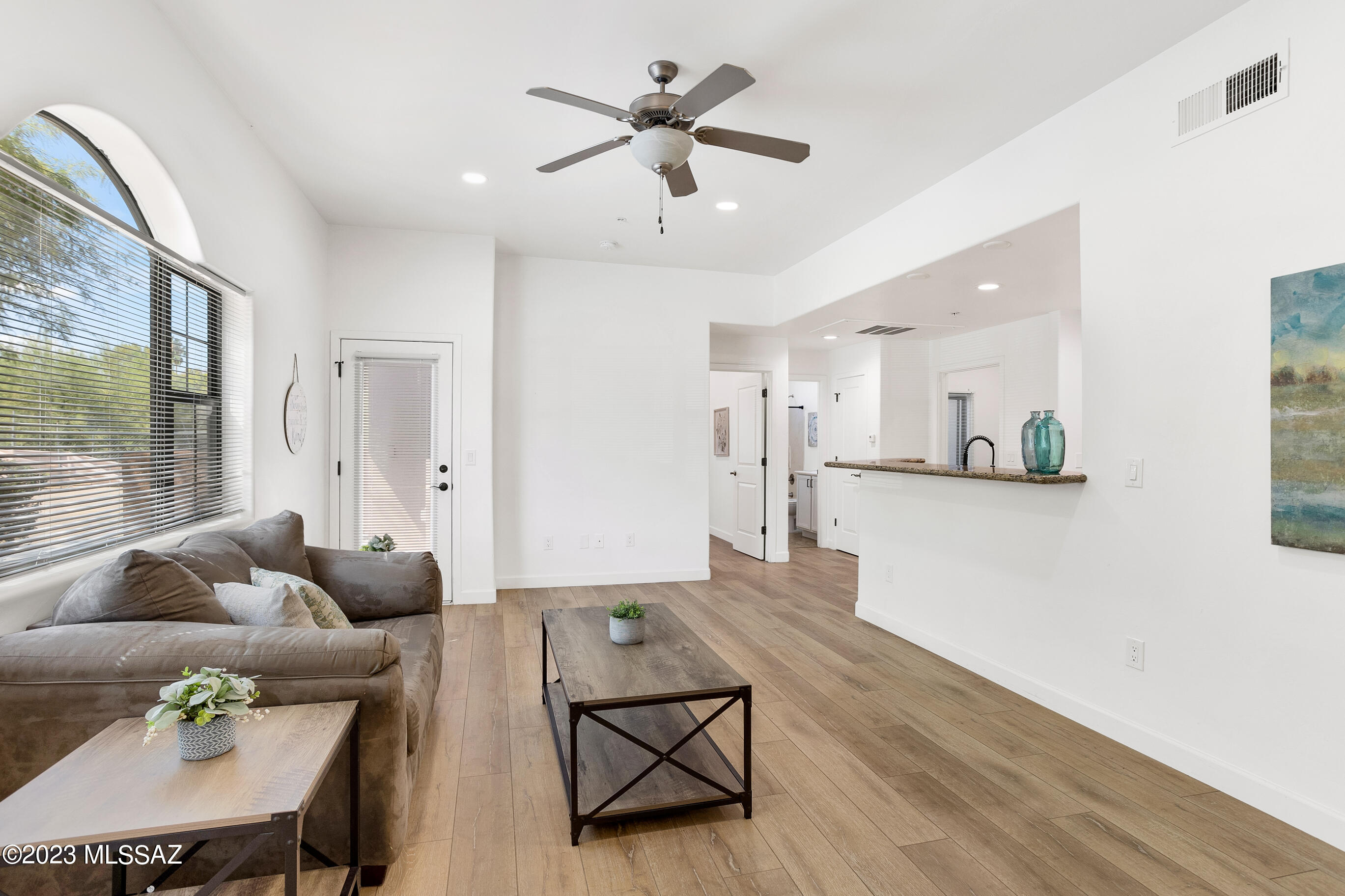 2028 East River Road, Unit 100 Tucson, AZ 85718 - Photo 2 of 21 Gallery Image 2