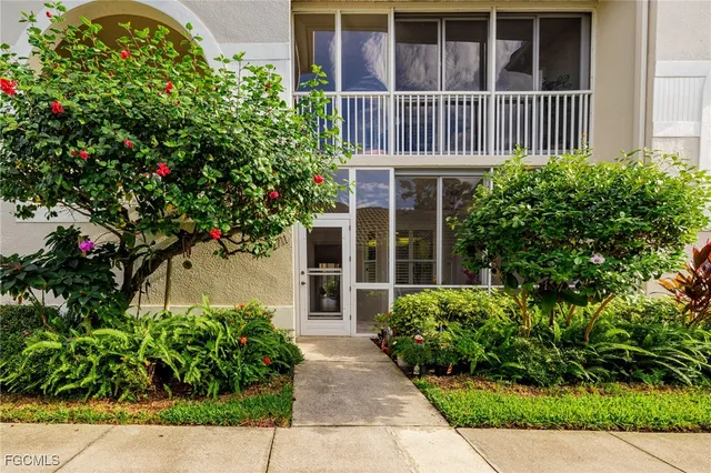 $475,000 | 10381 McArthur Palms Lane, Unit 2711, Fort Myers, FL 33966