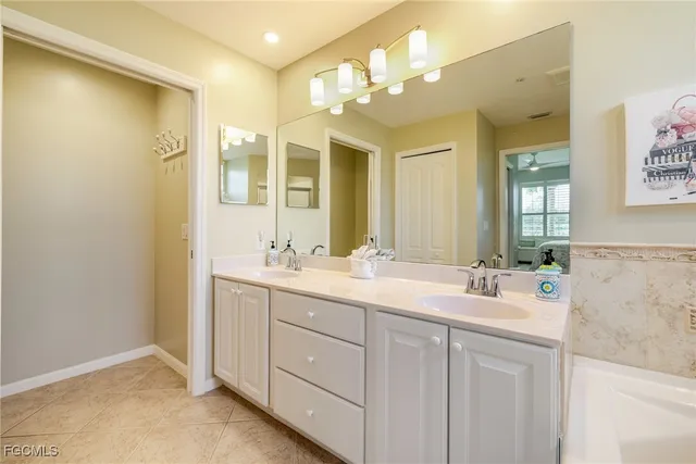 $475,000 | 10381 McArthur Palms Lane, Unit 2711, Fort Myers, FL 33966