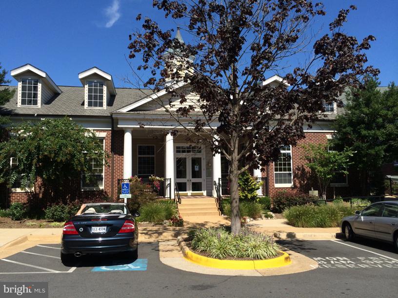 1530 Spring Gate Dr., Unit 9117 McLean, VA 22102 - Photo 3 of 15 Exterior (General)