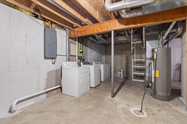 $240,900 | 1109 Candlewick Drive, Poplar Grove, IL 61065