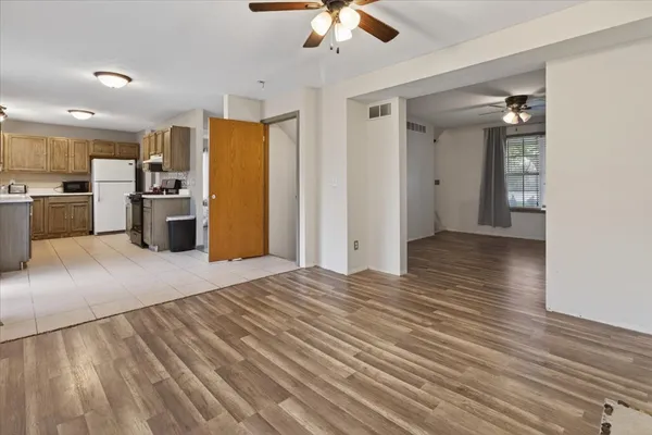 $240,900 | 1109 Candlewick Drive, Poplar Grove, IL 61065