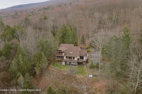 $915,000 | 51 Barnum Road, Windham, NY 12454