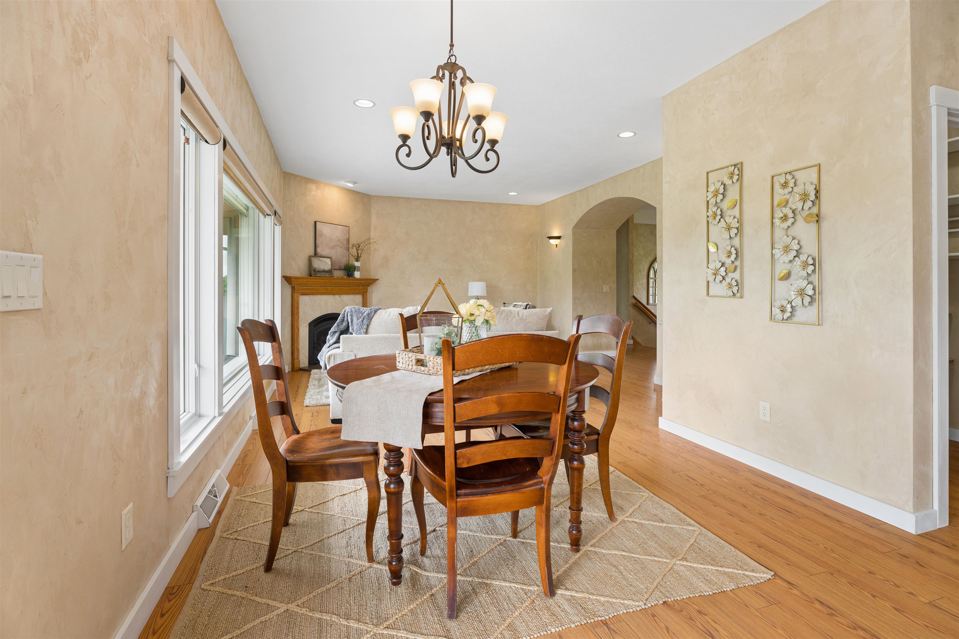 W3549 Center Valley Road Appleton, WI 54913 - Photo 12 of 56