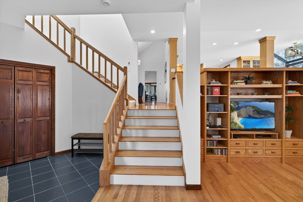 23 Greybirch Road Andover, MA 01810 - Photo 3 of 42