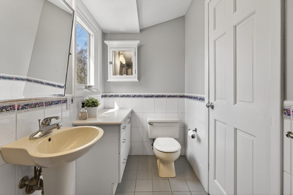 23 Greybirch Road Andover, MA 01810 - Photo 31 of 42