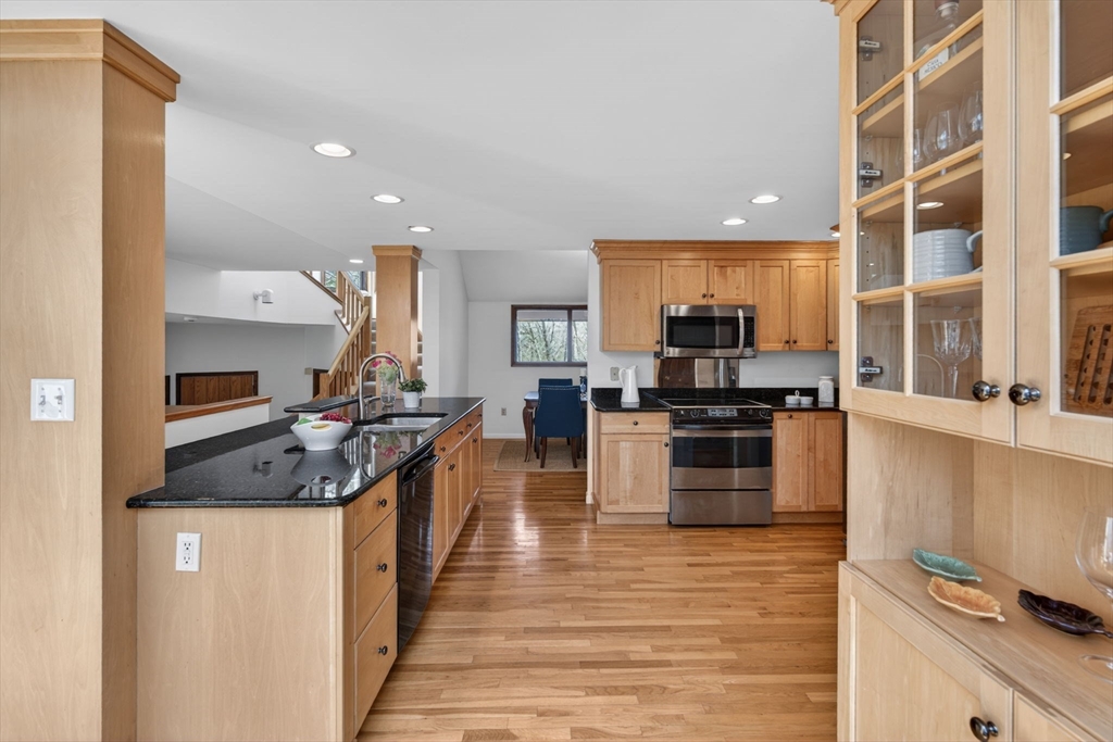 23 Greybirch Road Andover, MA 01810 - Photo 9 of 42