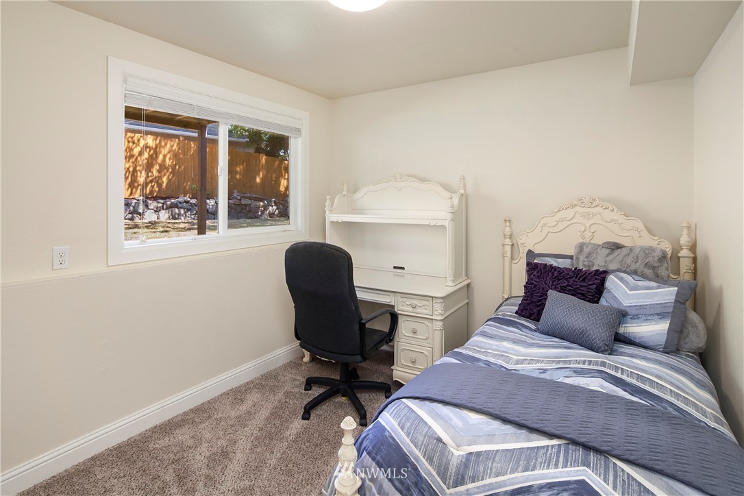 11014 Northeast 150th Street Bothell, WA 98011 - Photo 12 of 18 Gallery Image 12
