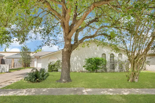$230,000 | 12326 South Drive, Houston, TX 77099