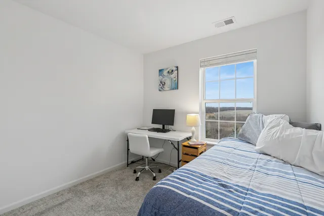 $355,000 | 709 Neubauer Circle, Lindenhurst, IL 60046