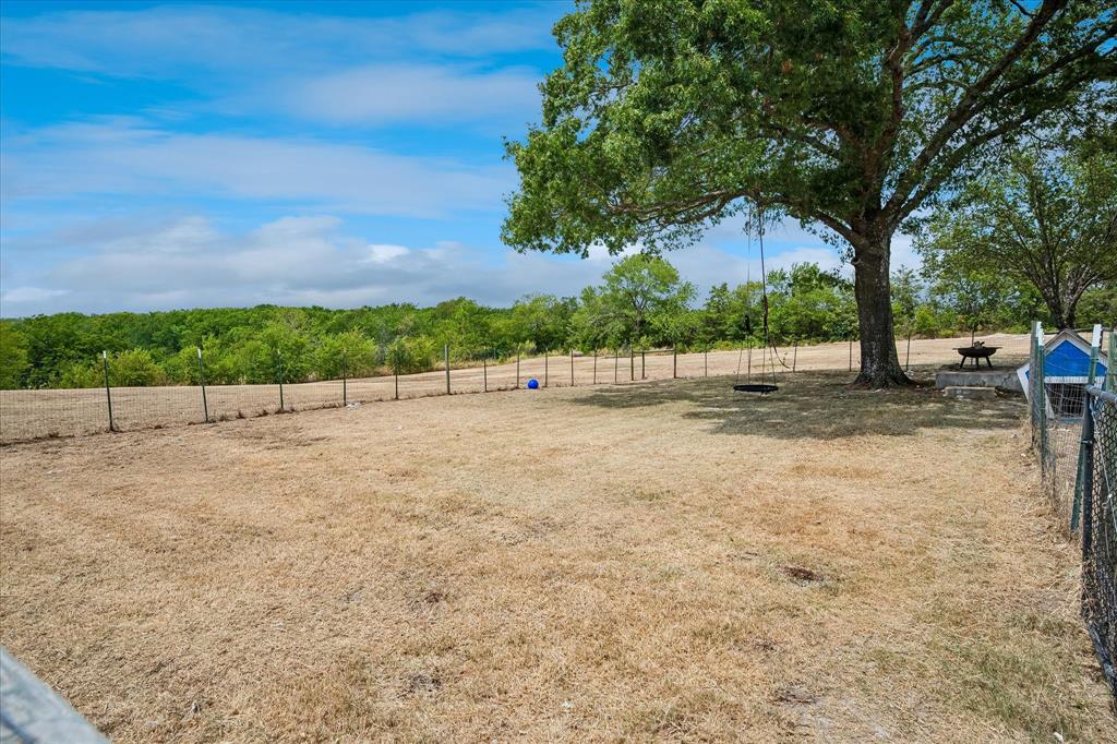 1501 Andy Thomas Road Whitewright, TX 75491 - Photo 36 of 38 Gallery Image 36