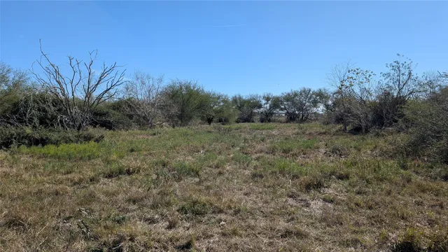 $500,000 | 0 South Meadow Lane, El Campo, TX 77437