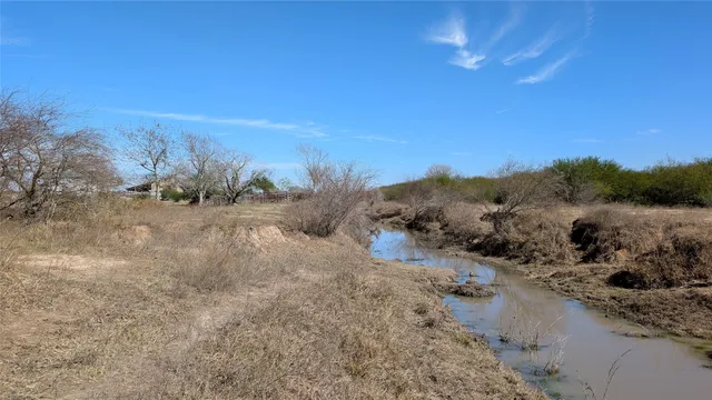 $500,000 | 0 South Meadow Lane, El Campo, TX 77437