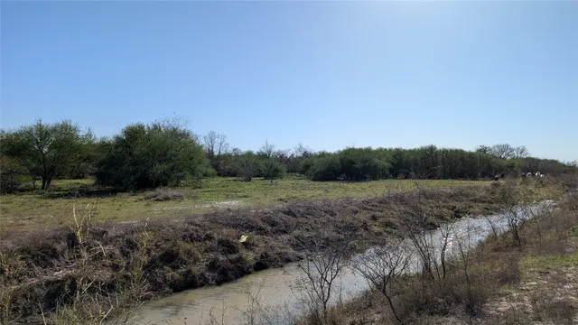 $500,000 | 0 South Meadow Lane, El Campo, TX 77437