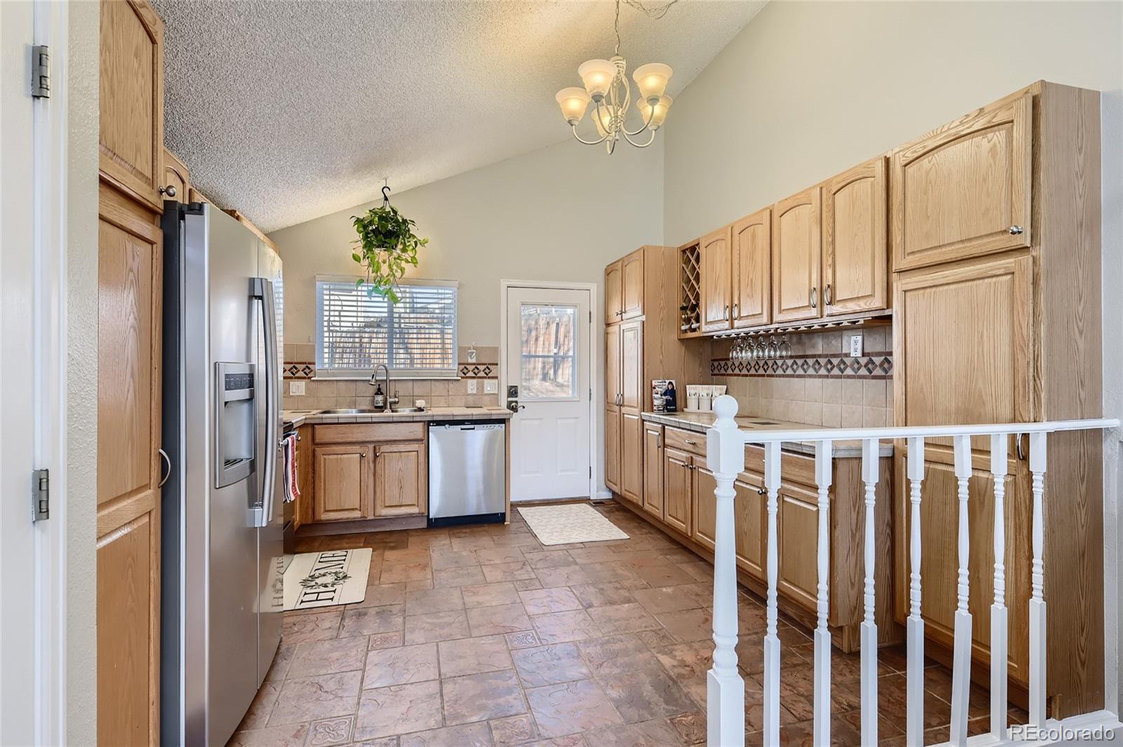 657 Longfellow Lane Highlands Ranch, CO 80126 - Photo 6 of 28 Gallery Image 6