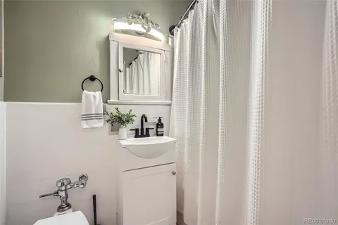 $270,000 | 963 Logan Street, Unit 11, Denver, CO 80203