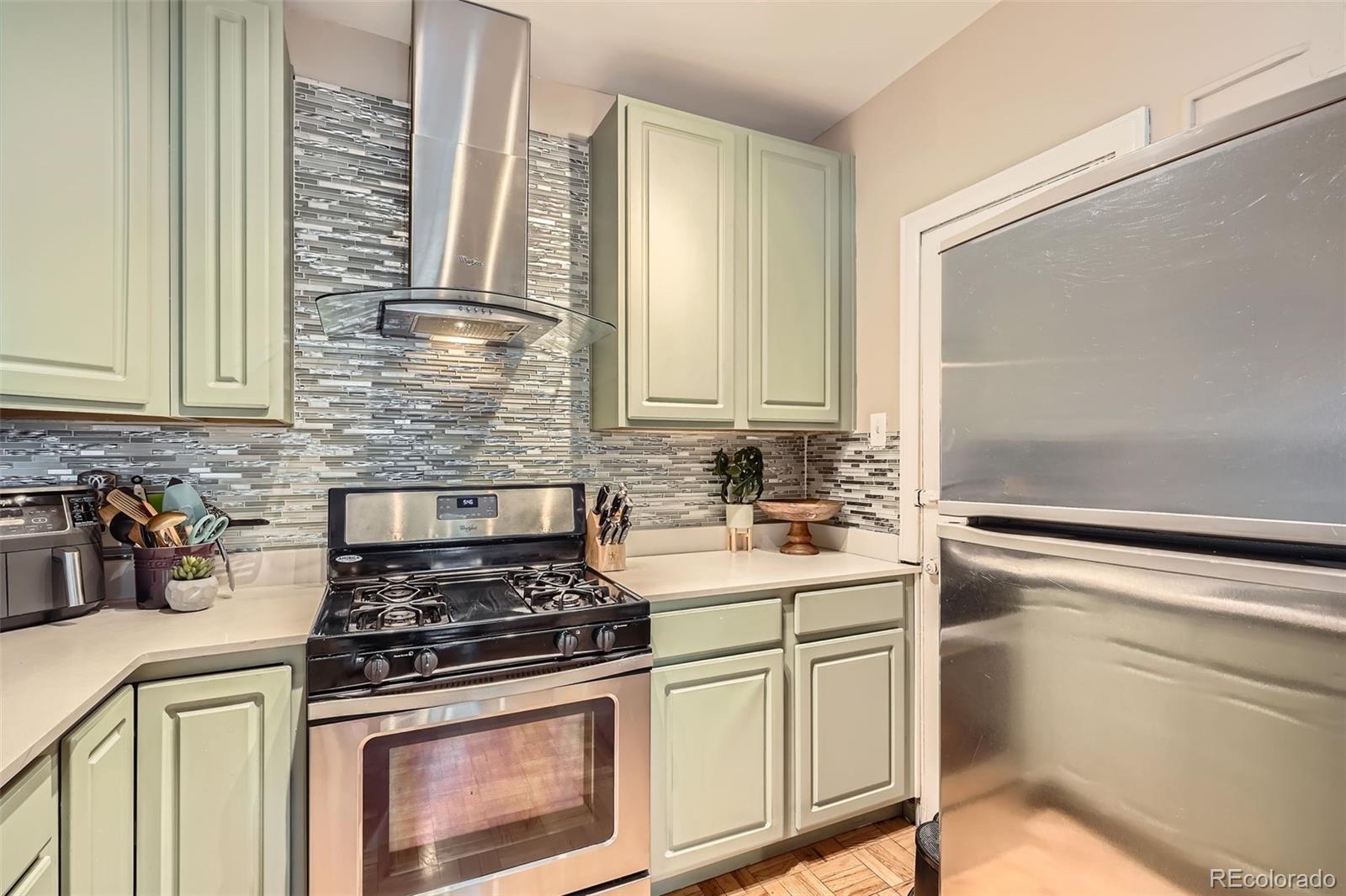 963 Logan Street, Unit 11 Denver, CO 80203 - Photo 8 of 15