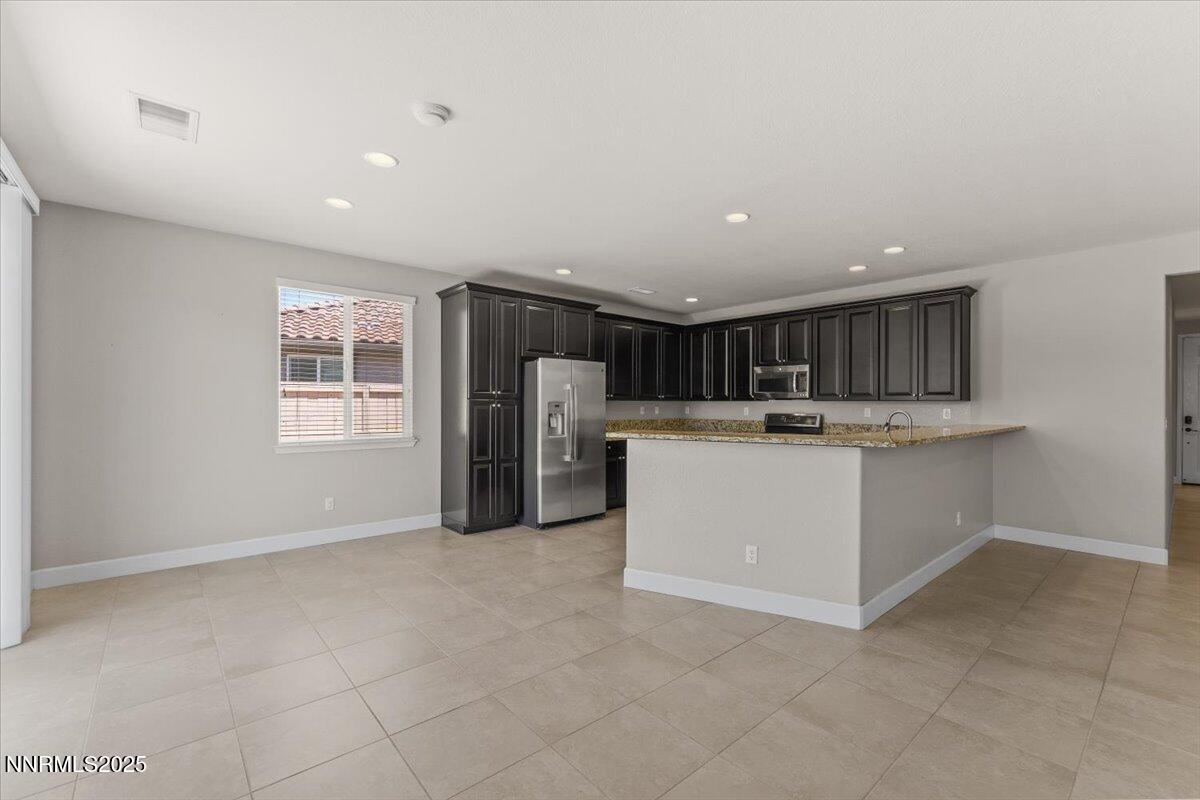 10571 Cir Oaks Court Reno, NV 89521 - Photo 12 of 42 12-10571 Circle Oaks Court Reno NV 89521