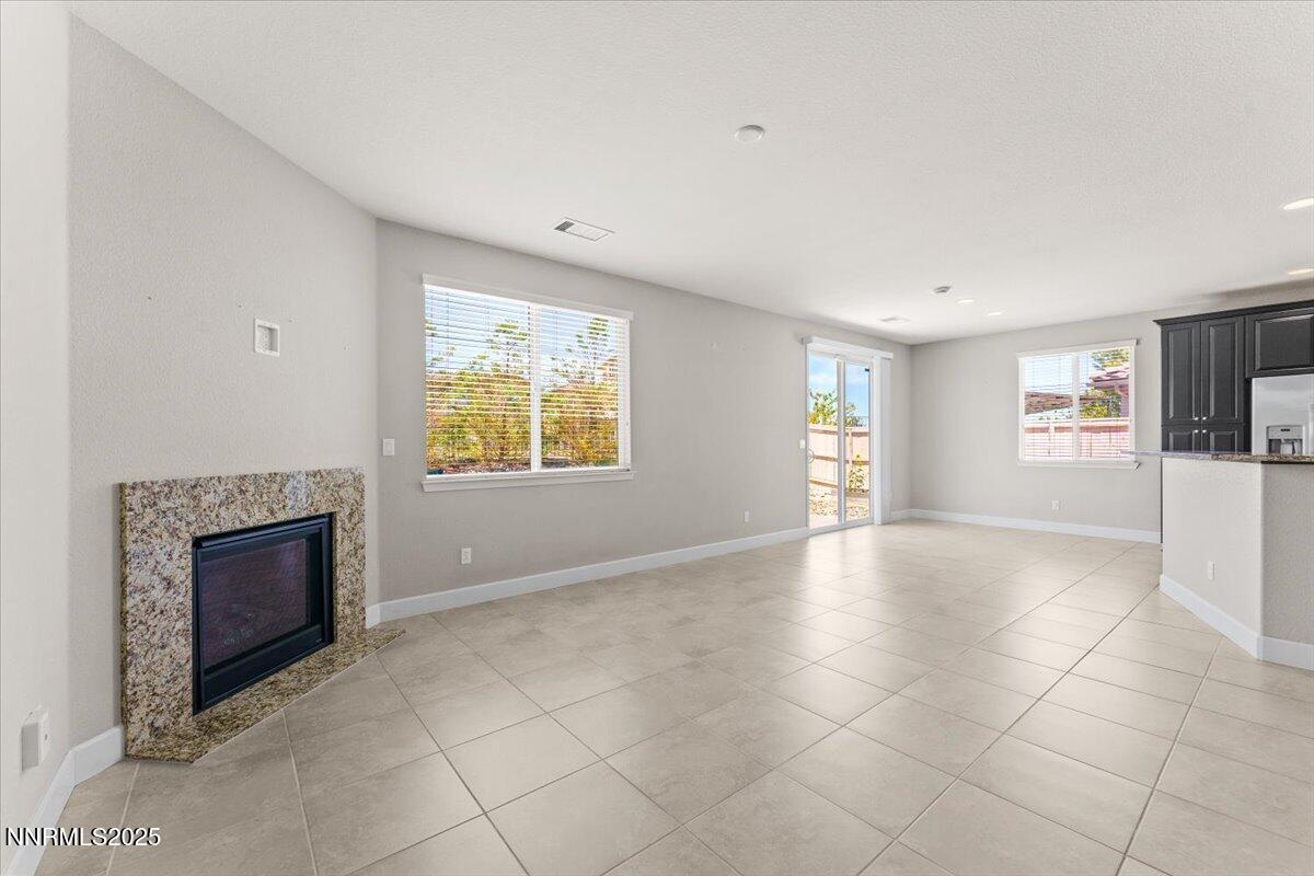 10571 Cir Oaks Court Reno, NV 89521 - Photo 5 of 42 09-10571 Circle Oaks Court Reno NV 89521