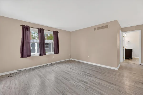 $442,500 | 385 Hollywood Drive, Saline, MI 48176