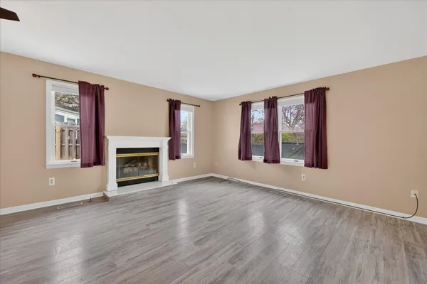 $442,500 | 385 Hollywood Drive, Saline, MI 48176