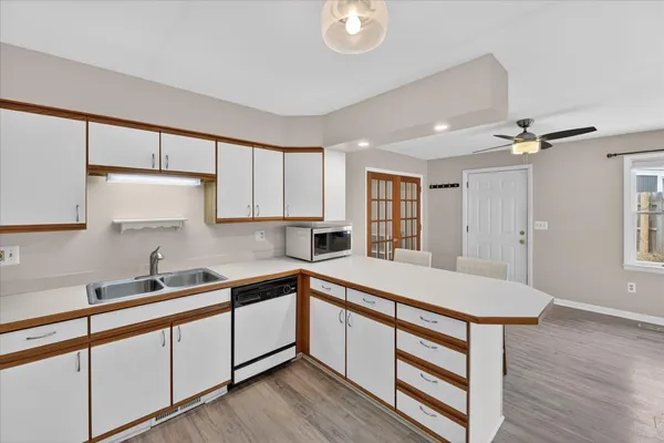 $442,500 | 385 Hollywood Drive, Saline, MI 48176