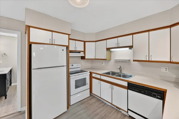 $442,500 | 385 Hollywood Drive, Saline, MI 48176