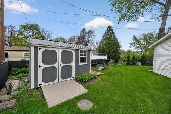 $442,500 | 385 Hollywood Drive, Saline, MI 48176