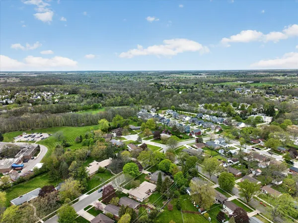 $442,500 | 385 Hollywood Drive, Saline, MI 48176