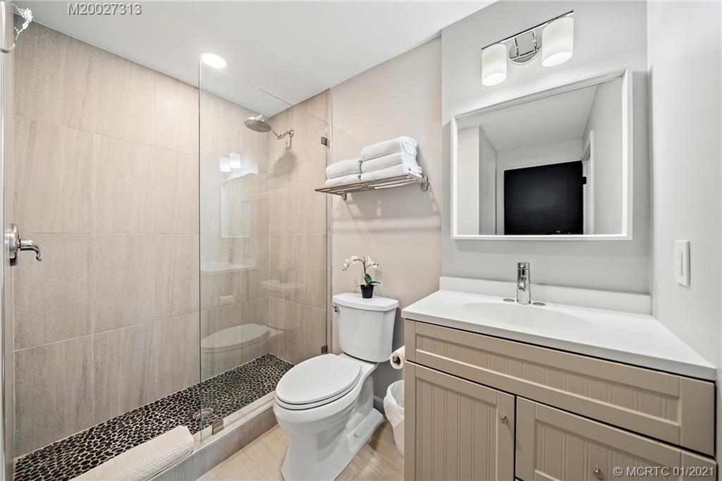 437 Northeast Baker Road Stuart, FL 34994 - Photo 17 of 29 Gallery Image 17