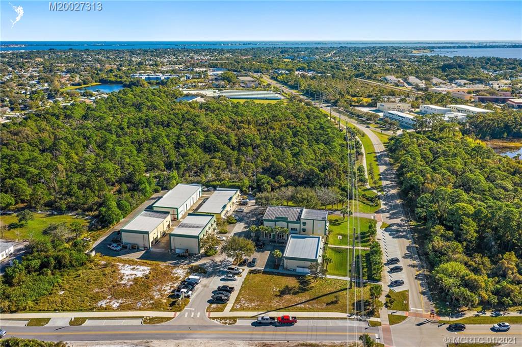 437 Northeast Baker Road Stuart, FL 34994 - Photo 23 of 29 Gallery Image 23