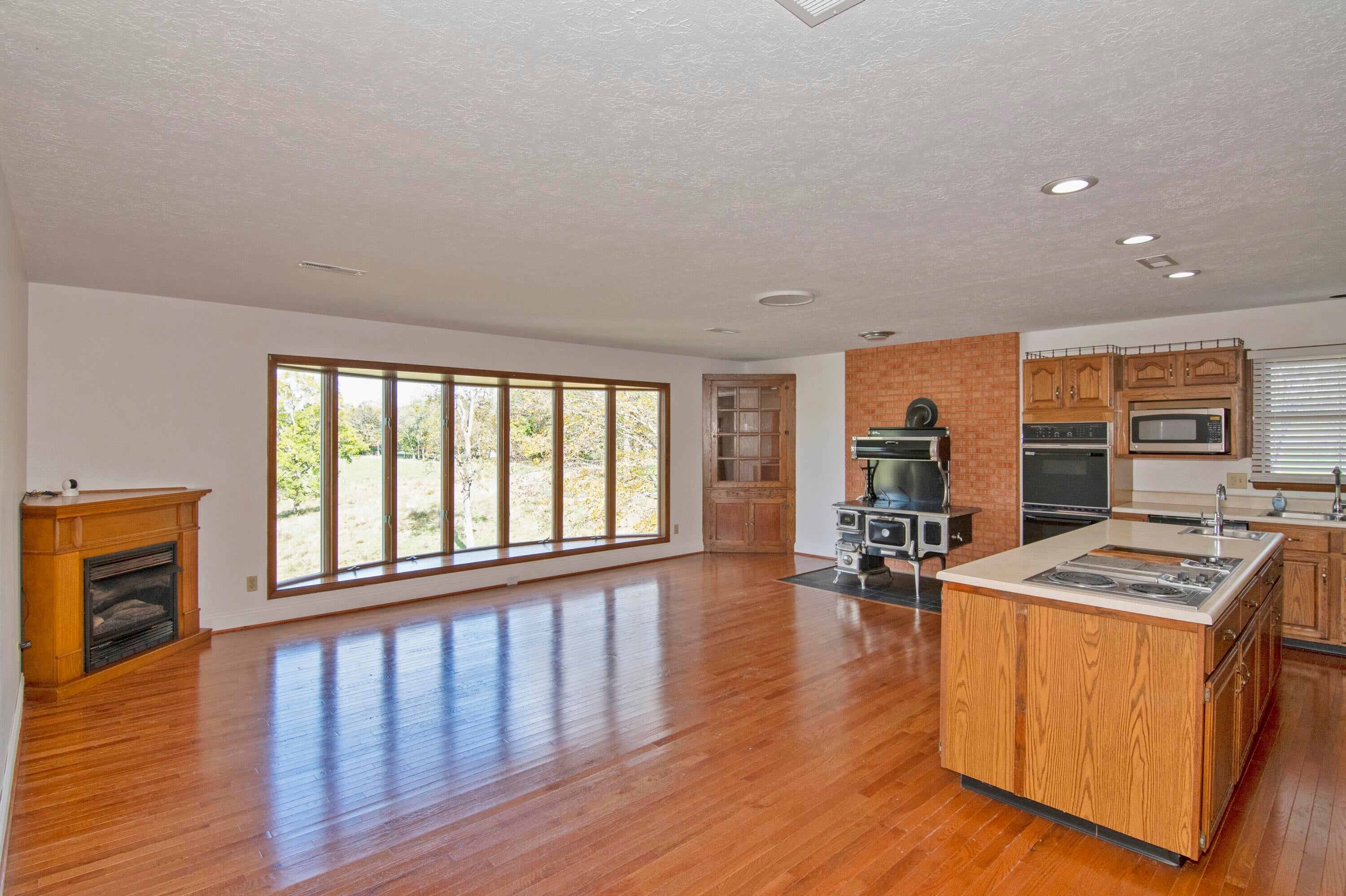 4061 Fairview Road Lewisburg, WV 24901 - Photo 17 of 93 Gallery Image 17
