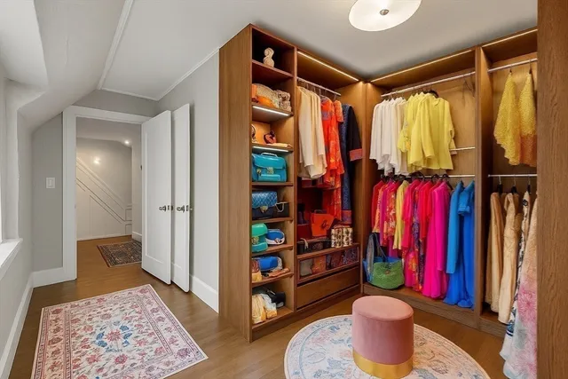 $2,799,000 | 1125 West Roxbury Parkway, Brookline, MA 02467