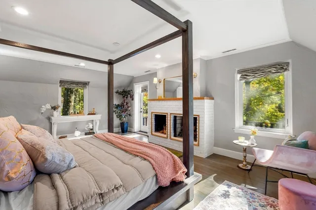 $2,799,000 | 1125 West Roxbury Parkway, Brookline, MA 02467