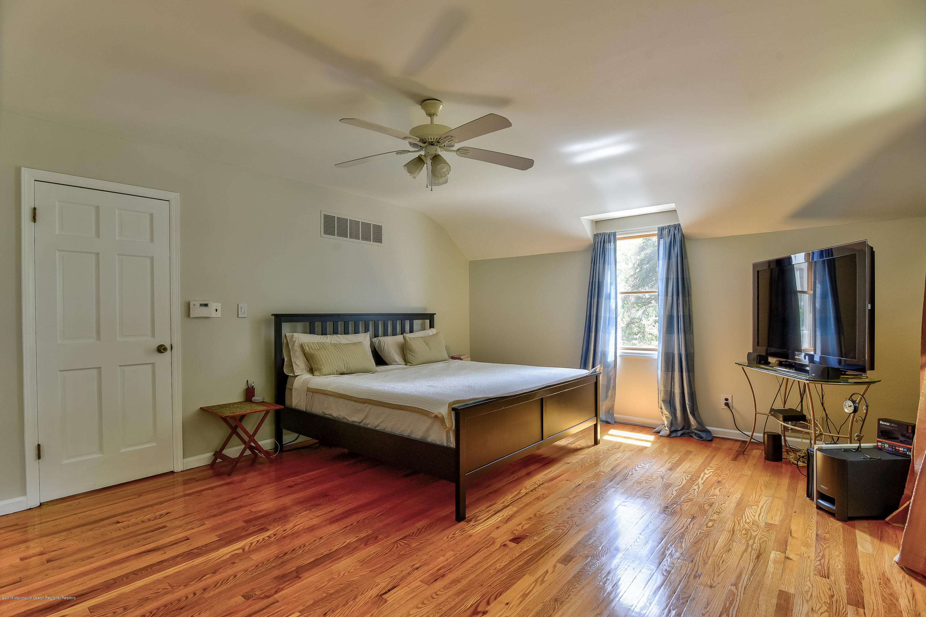 1279 Washington Valley Road Bridgewater, NJ 08807 - Photo 20 of 34 DSC_8646_7_8-34