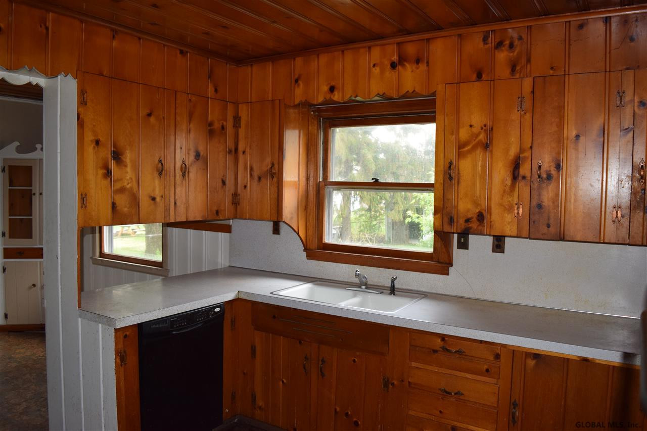 12 Asprion Road Bethlehem, NY 12077 - Photo 4 of 22 Photo 4
