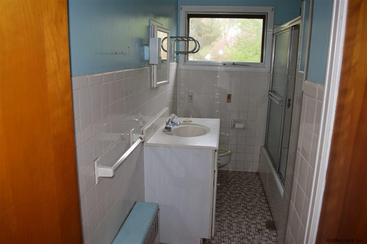 12 Asprion Road Bethlehem, NY 12077 - Photo 10 of 22 Photo 10
