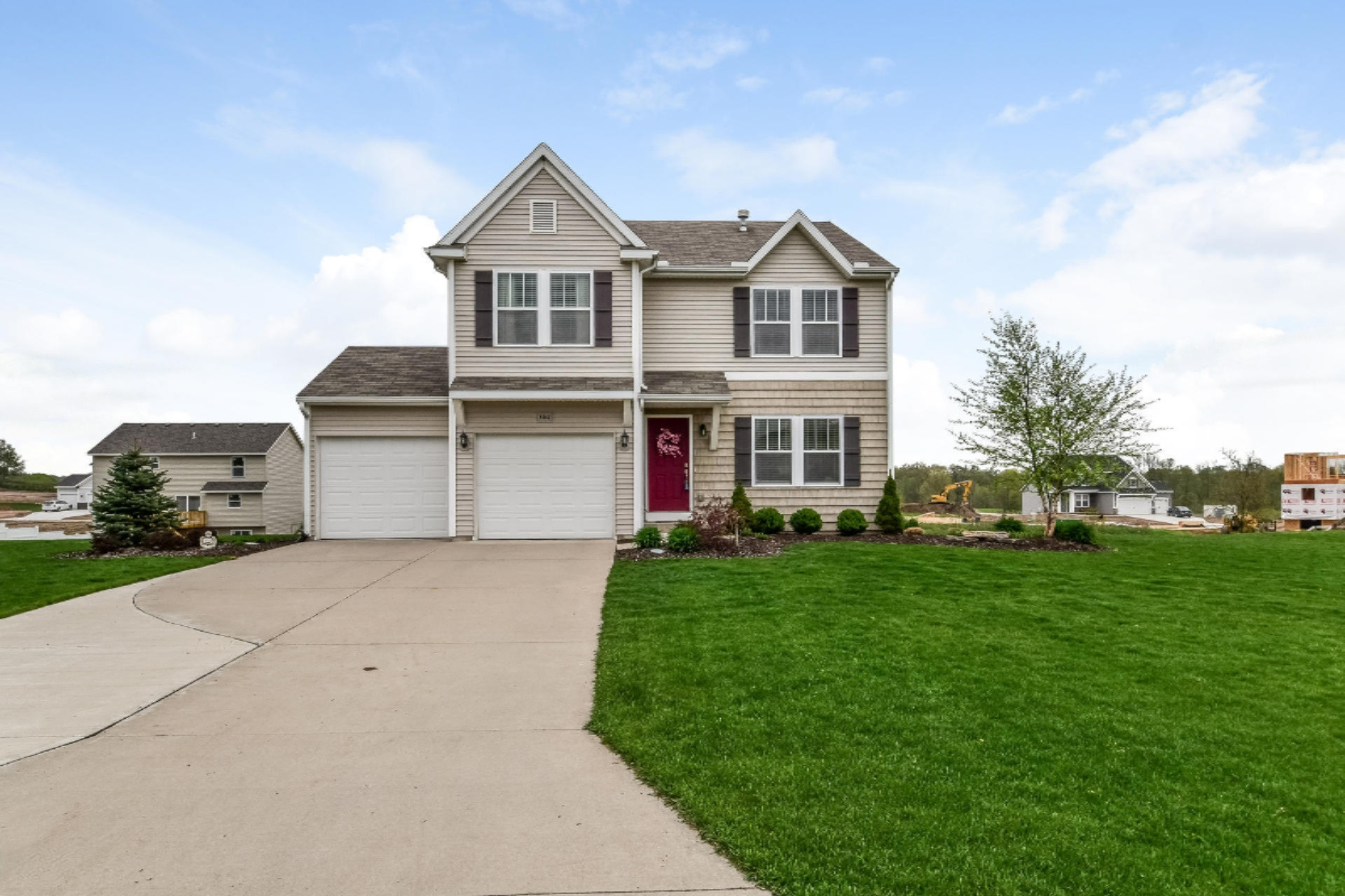 001-Front_View-5734183-medium